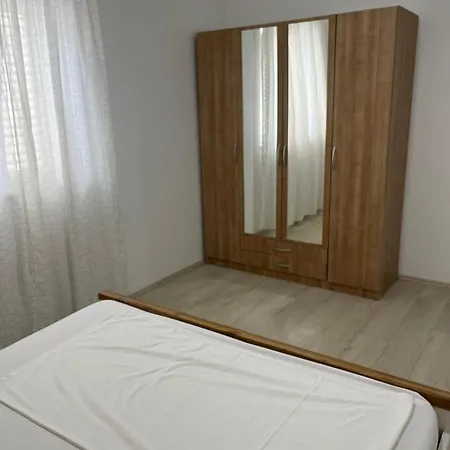 Apartment Cezar *